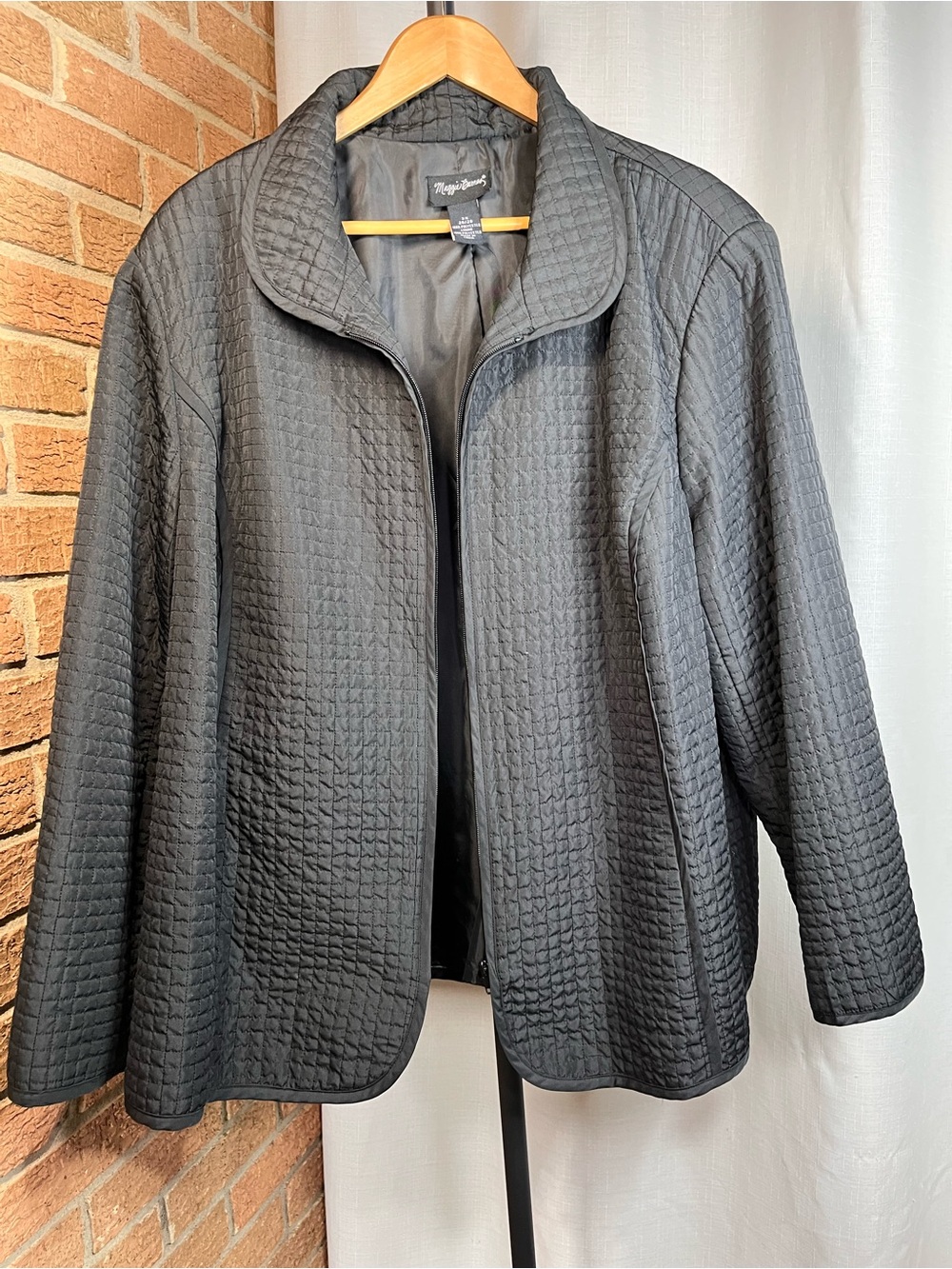 Maggie Barnes Black Quilted Jacket 3X 26/28 Lightweight Zip Front Plus Size